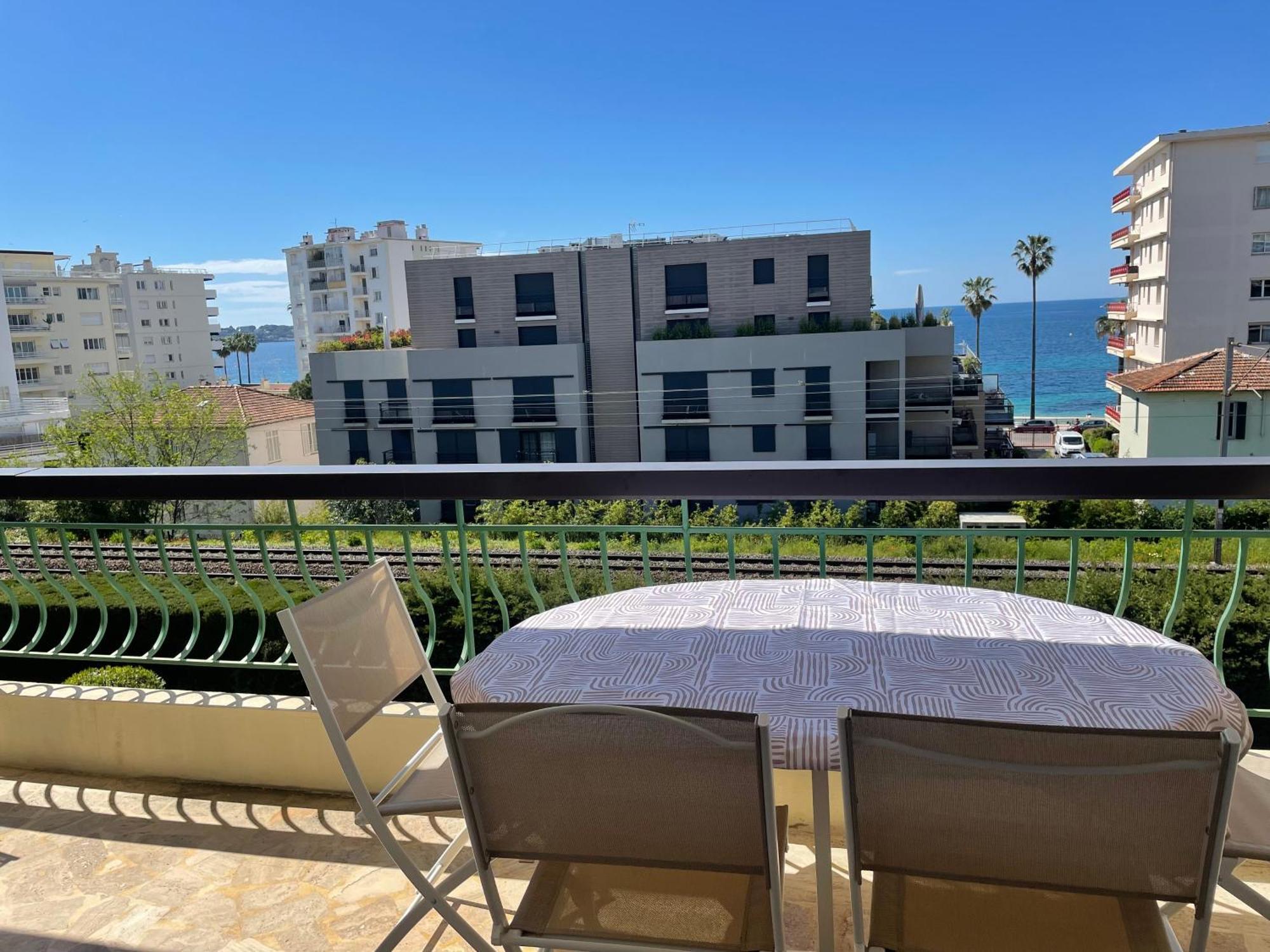 T3 Apercu Mer Antibes Exteriör bild